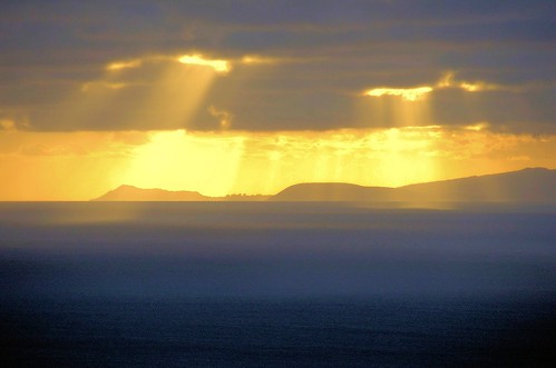 無料写真素材|自然風景|山|雲|ダイヤモンドヘッド|薄明光線|風景アメリカ合衆国|アメリカ合衆国ハワイ州