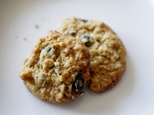 09-19 oatmeal raisin cookies