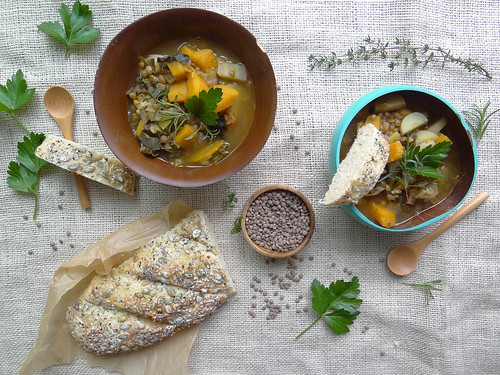 fall spanish pardina lentil soup {gf} // seeded baguette