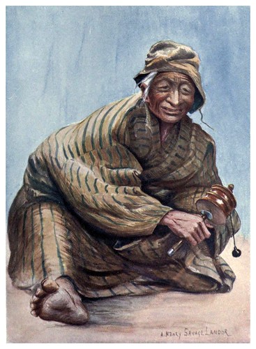 020-Una vieja con el molinillo de oraciones-Tibet & Nepal-1905-A. H. Savage-Landor
