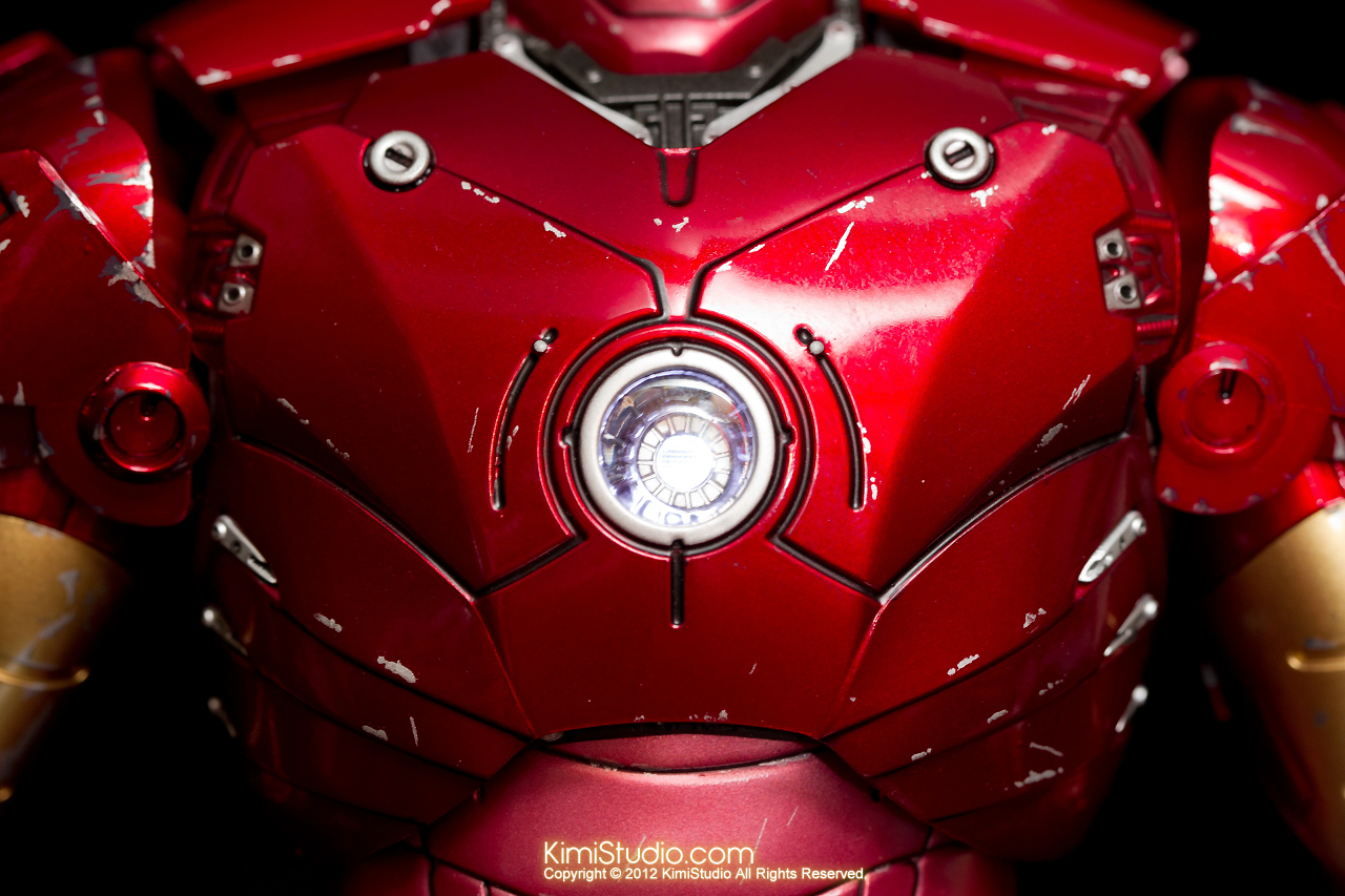 2012.09.13 MMS110 Hot Toys Iron Man Mark III 戰損-022