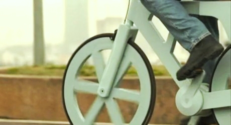 cardboard bicycle (design by Izhar Gafni, photo via NoCamels)