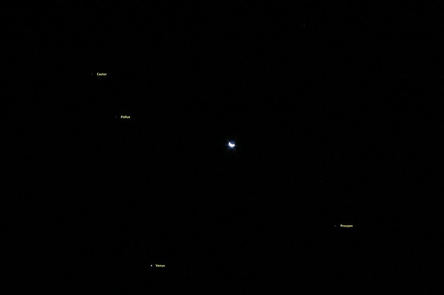 Waning Moon Near Venus (09/11/2012)