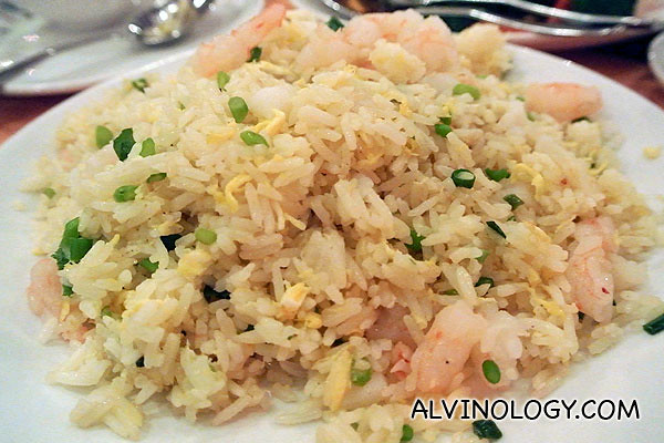 Fried rice with dried seafood and vegetable
