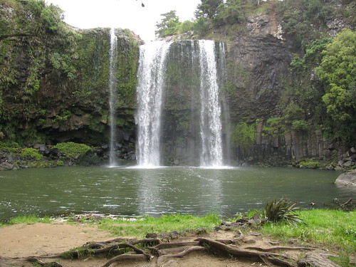 Whangarei Waterfall by holidaypointau