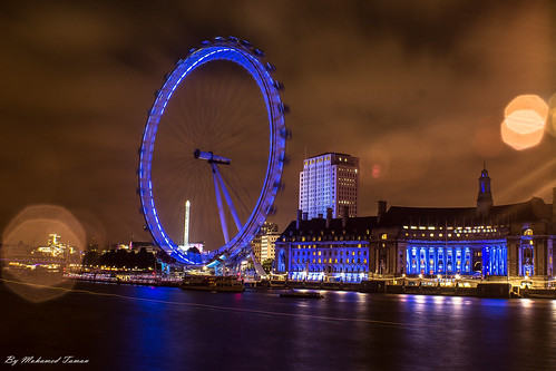 London Eye at Night by TamanM