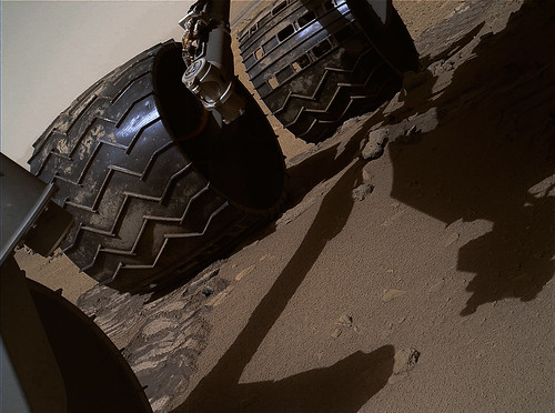 CURIOSITY sol 60 MAHLI wheel detail