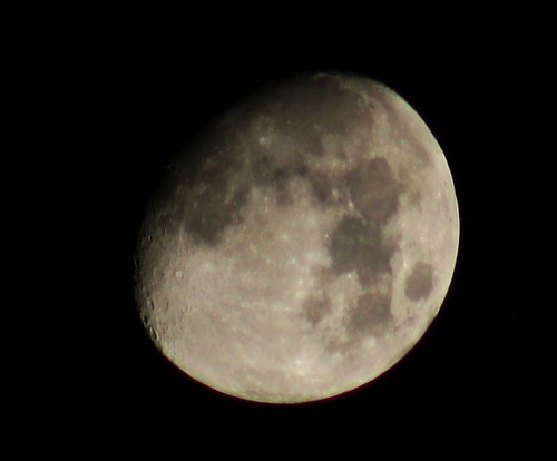 2012_1025Moon0001 by maineman152 (Lou)