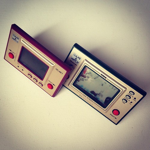 Artefact from the early 80s: Nintendo Game & Watch. #neoretrogizmos