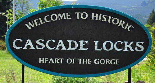 Welcome to Cascade Locks