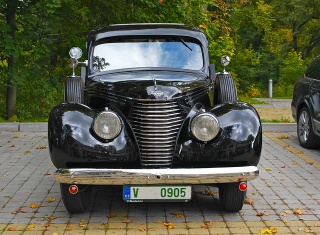 ХрПГЧ #287: Немного Праги, а также автомобиль 1939 г. SAM_1916
