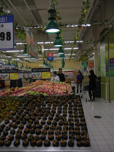 DSCN0289 _ Fruit Shop, Shenyang, May 2012