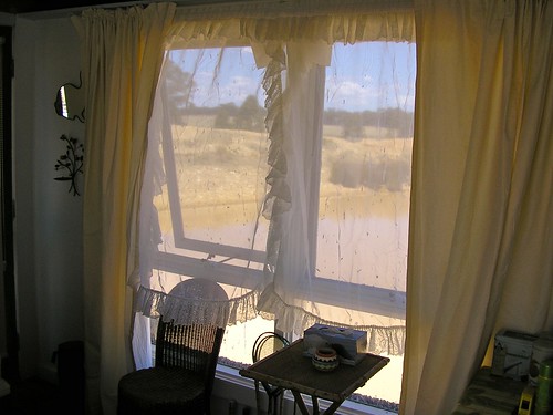 curtains in lakehouse - 1