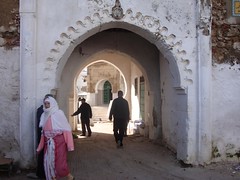 Porta na medina de Tetuan no Norte de Marrocos