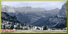 Dolomite valleys