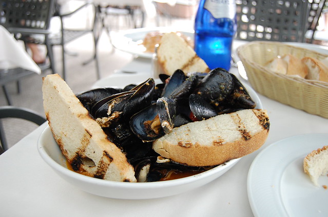 Italian lunch mussels seafood 2