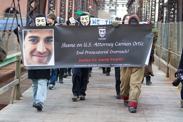Protest of Aaron Swartz - Moakley Courthouse - Boston