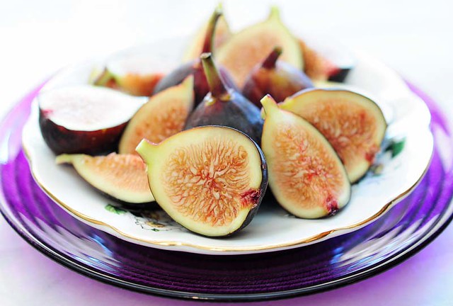 honey sweet sliced figs
