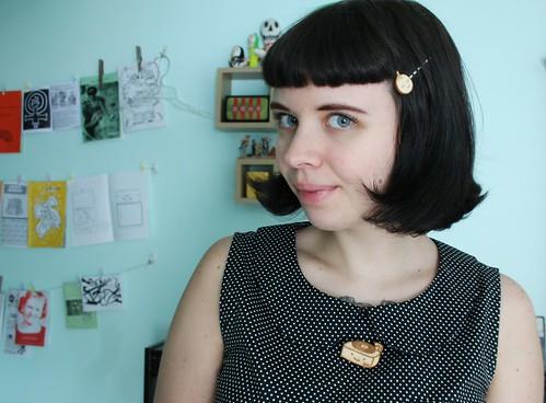 Midge from Modern Girl Blitz blog wearing my hairpins and record player pin!