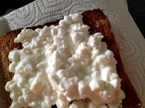 cottage cheese on bread