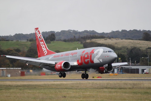 Jet2 Boeing 737-300 G-CELZ Landing Edinburgh Airport