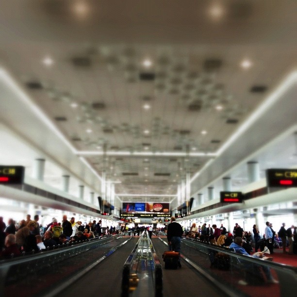 Time, traveling. #denver #latergram #airport #shuttersisters #instamuse