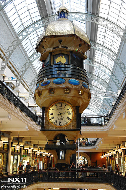 queen victoria's building large clock