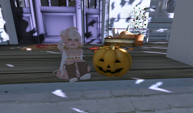 Carving Pumpkins & Ghoulish Ghosts
