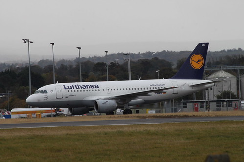 Lufthansa Airbus A319 D-AILS Edinburgh Turnhouse Airport