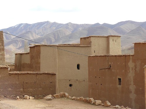 Casas de adobe de Tamtattouchte (Medio Atlas, Marruecos)