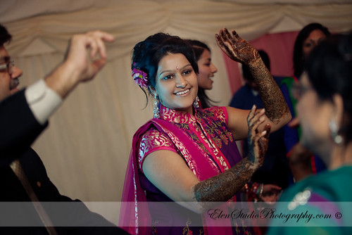 Indian-wedding-photographer-Henna-night-V&A-Elen-Studio-Photograhy-030