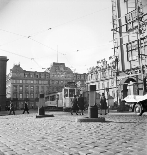 Hotellplatsen in Gothenburg 1946 by Stockholm Transport Museum Commons
