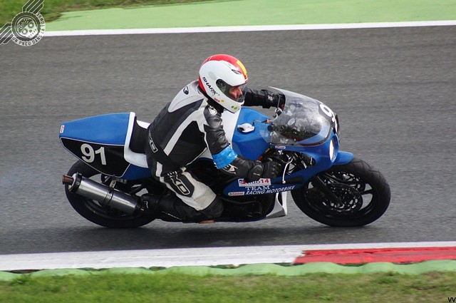 La Suzuki Martin GSX du Team Racing Motorbike s’impose en catégorie "Classic".