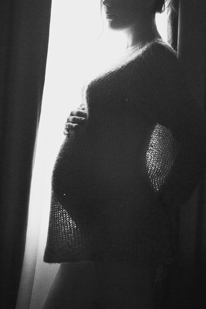 Фотосессия беременности в интерьере
