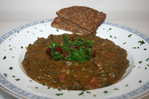 36 - Kartoffel-Grünkohl-Eintopf mit Chorizo / Potato borecole stew with chorizo - CloseUp