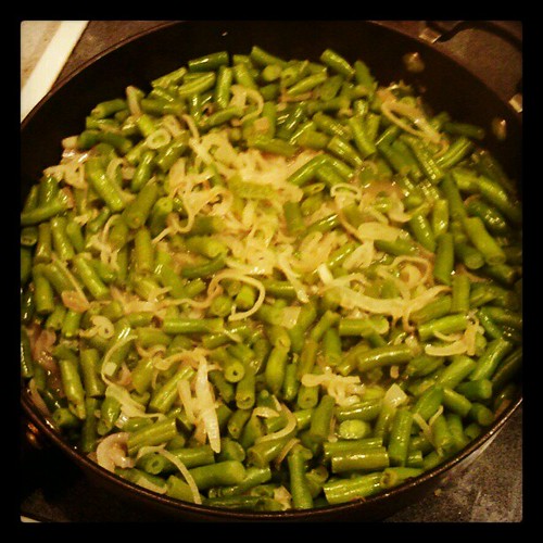 @rachaelrayshow #greenbeans with #scallions on the #dinner menu tonight! #yumo #food