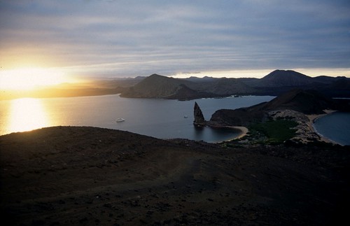 Bartholomew Island, Galapagos (by: Derek Keats, creative commons)