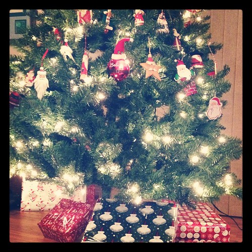 Nov 28, 2012 - there's presents under our tree! :)