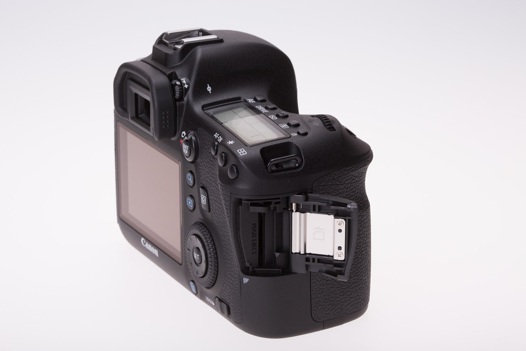 Canon EOS 6D Unboxed 0.006 sec (1/160), f/18.0, 100 mm, EF100mm f/2.8 Macro USM