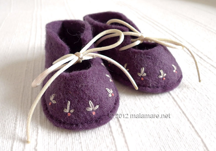 hand embroidery lazy daisy stitch aubergine baby felt shoes