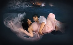 Underwater Pre Wedding Photo