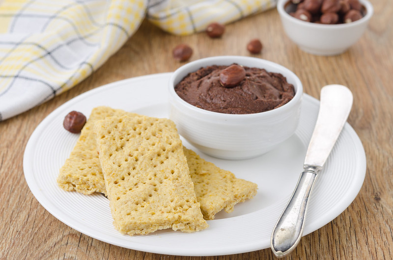 Вафли, манник, овсяное печенье и два рецепта с нутом chocolate-hazelnut paste and chickpeas crackers