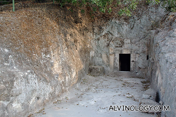 The Lulavim Cave