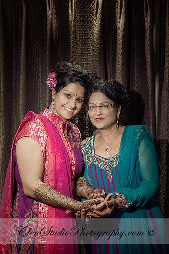 Indian-wedding-photographer-Henna-night-V&A-Elen-Studio-Photograhy-012