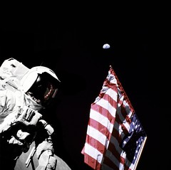 [Free Images] Occupation / Position, Astronaut, Universe, Earth, National Flag, National Flag - United States of America ID:201212120000