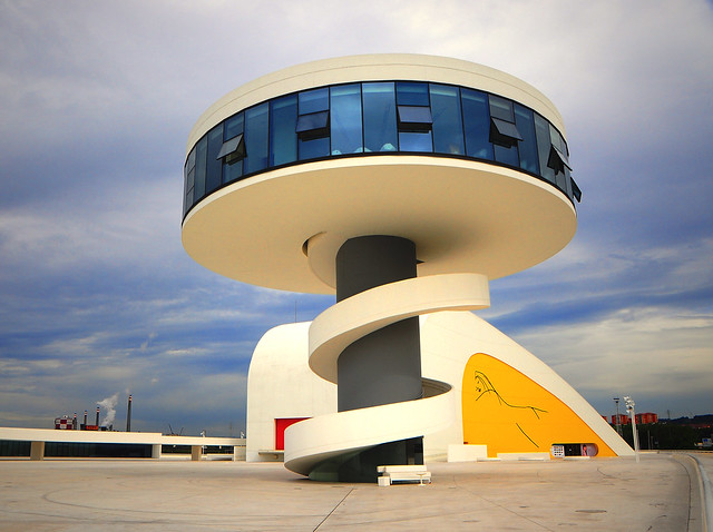 In Memoriam Oscar Niemeyer