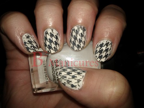 044 Houndstooth 52R