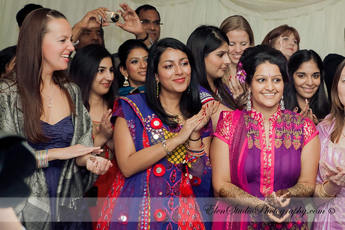 Indian-wedding-photographer-Henna-night-V&A-Elen-Studio-Photograhy-037