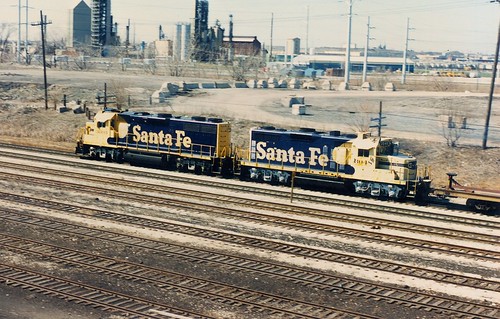 Westbound Atchison, Topeka & Santa Fe Railroad short freight train.  Chicago Illinois.  April 1990. by Eddie from Chicago