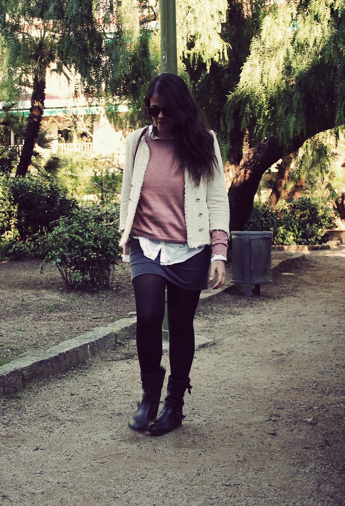 Look falda gris + rosa+ chaqueta tweed